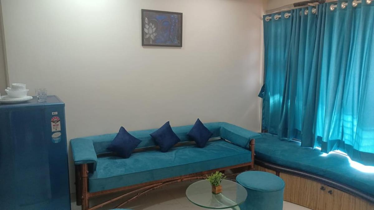 Private 1 Bedroom Cosy Nr Vivanta Malad West Bombaj