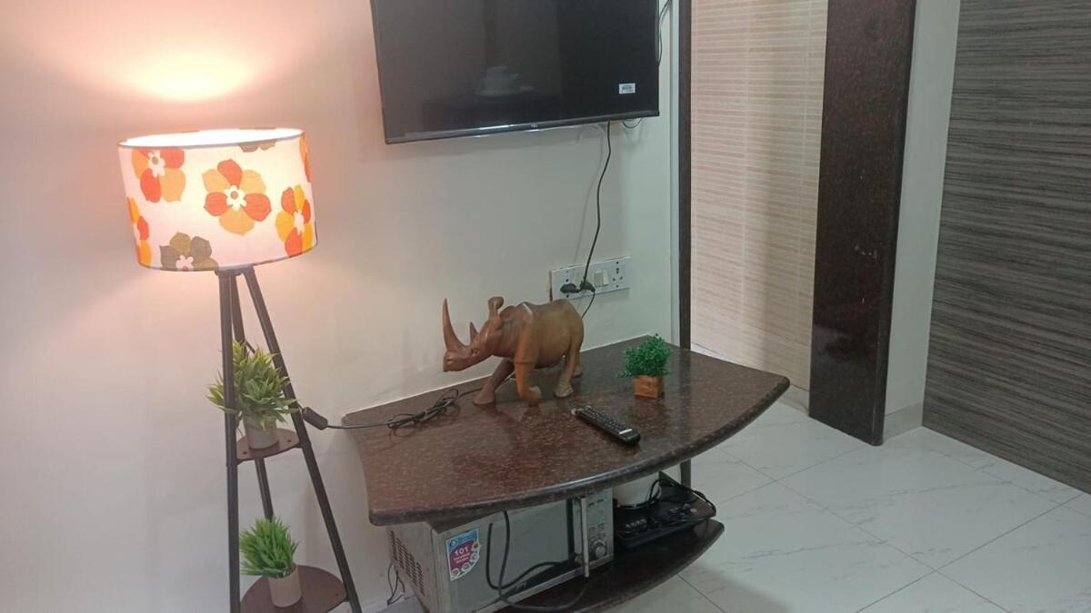 Private 1 Bedroom Cosy Nr Vivanta Malad West * Bombaj