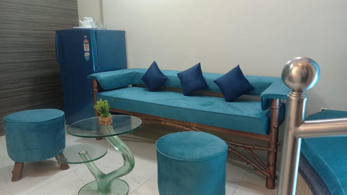 Private 1 Bedroom Cosy Nr Vivanta Malad West * Bombaj
