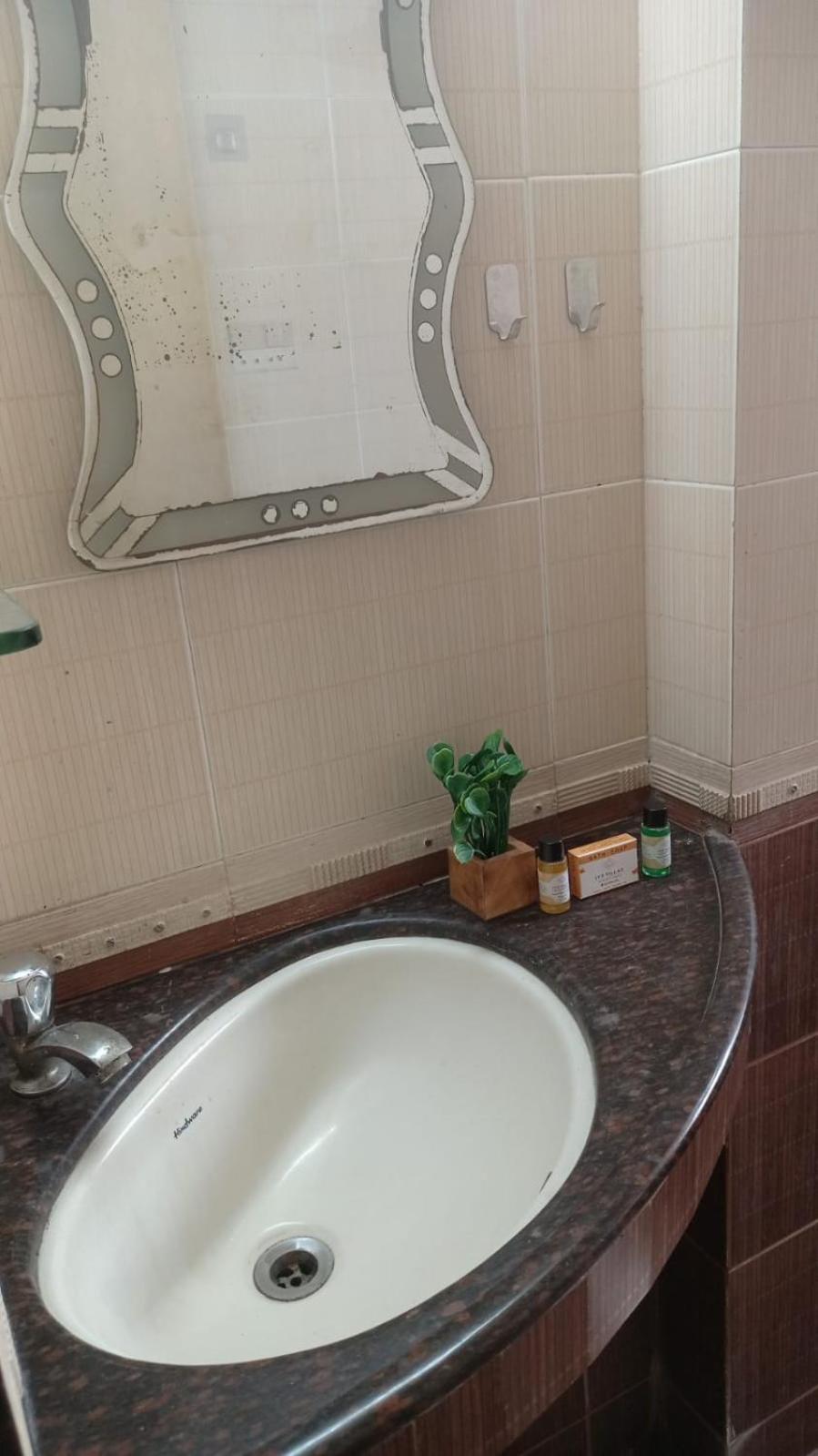 Private 1 Bedroom Cosy Nr Vivanta Malad West Apartament